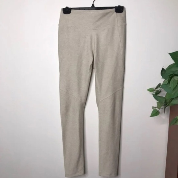 SOLD❌Outdoor voices 7/8 oatmeal leggings - Picture 1 of 8